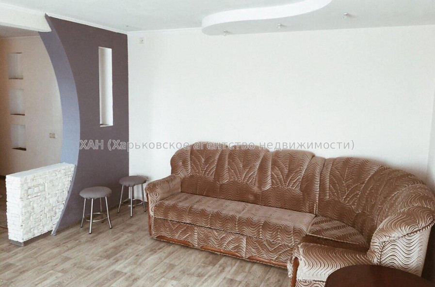 Продам квартиру, Алексеевская ул. , 4  ком., 85 м², капитальный ремонт 