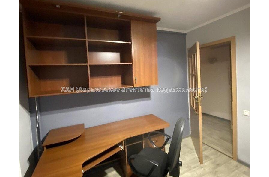 Продам квартиру, Алексеевская ул. , 4  ком., 85 м², капитальный ремонт 