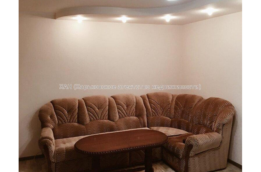 Продам квартиру, Алексеевская ул. , 4  ком., 85 м², капитальный ремонт 