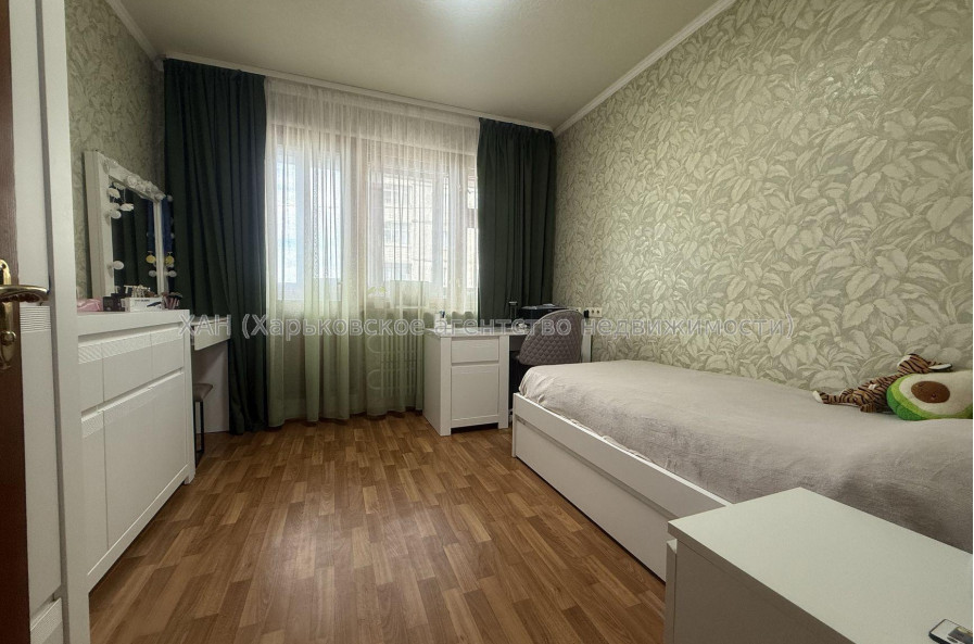 Продам квартиру, Зубарева Александра ул. , 4  ком., 83.70 м², евроремонт 