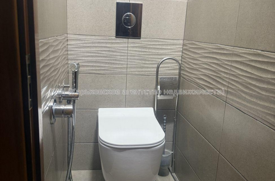 Продам квартиру, Зубарева Александра ул. , 4  ком., 83.70 м², евроремонт 