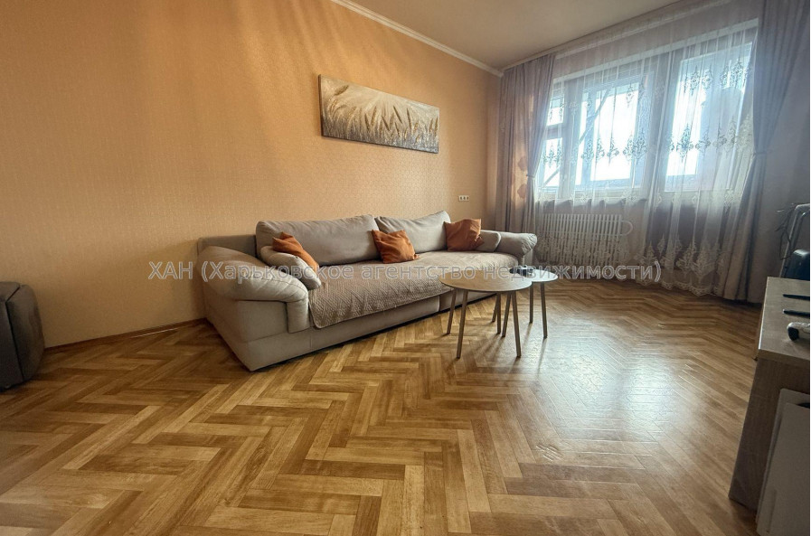 Продам квартиру, Зубарева Александра ул. , 4  ком., 83.70 м², евроремонт 