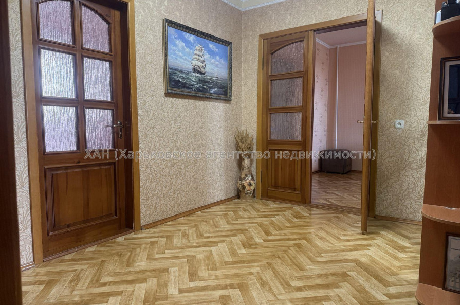 Продам квартиру, Зубарева Александра ул. , 4  ком., 83.70 м², евроремонт 