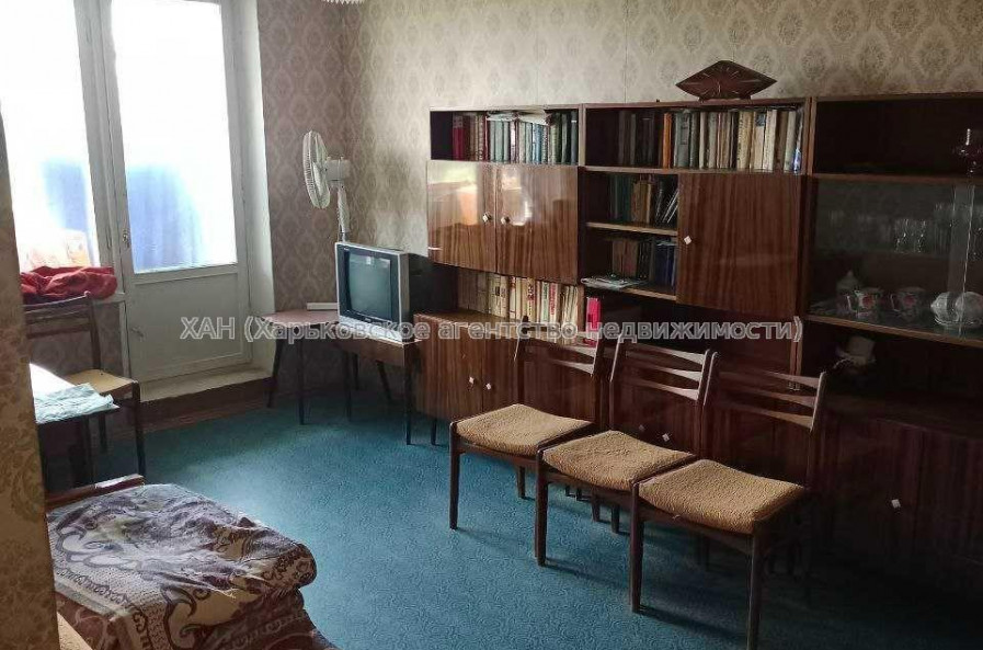 Продам квартиру, Защитников Неба ул. , 2  ком., 45.50 м², советский ремонт 