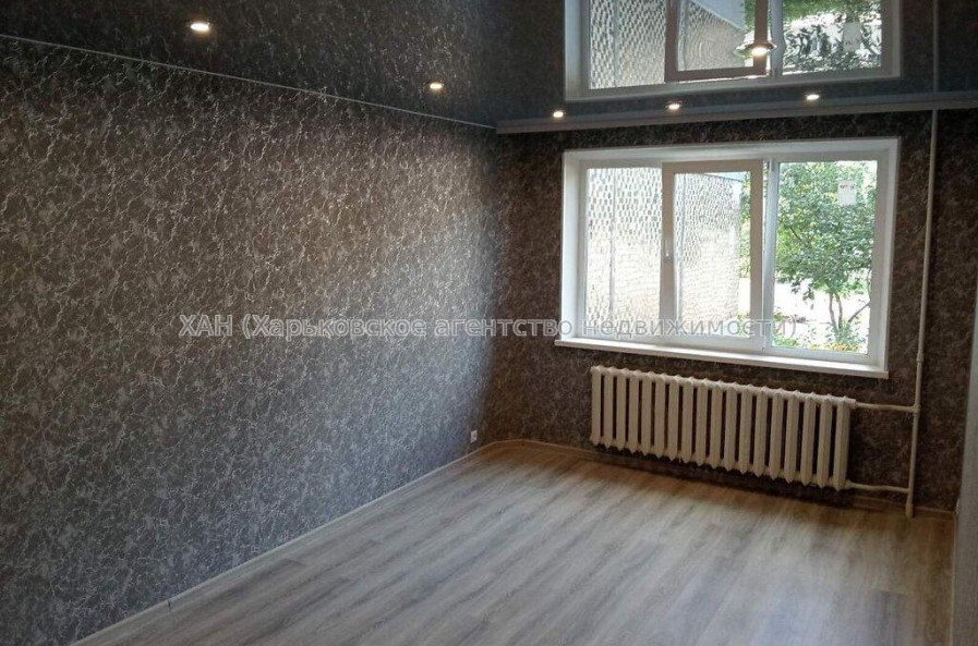 Продам квартиру, Тракторостроителей просп. , 3 кім., 63 м², капитальный ремонт 
