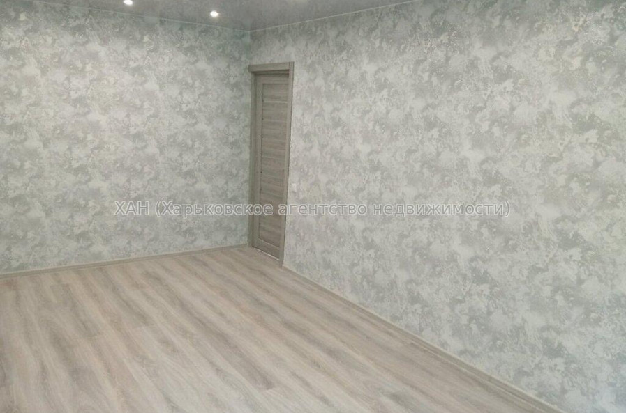 Продам квартиру, Тракторостроителей просп. , 3 кім., 63 м², капитальный ремонт 