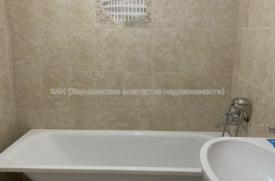 Продам квартиру, Руставели ул. , 2 кім., 55.60 м², без ремонта 