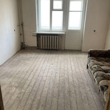 Продам квартиру, Руставели ул. , 2  ком., 55.60 м², без ремонта 