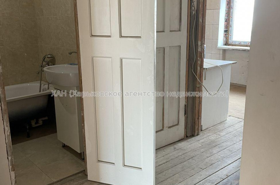 Продам квартиру, Руставели ул. , 2  ком., 55.60 м², без ремонта 