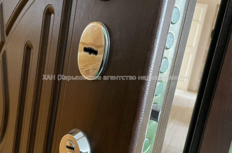 Продам квартиру, Руставели ул. , 2 кім., 55.60 м², без ремонта 