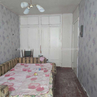 Продам квартиру, Роганская ул. , 2 кім., 44.80 м², без ремонта 