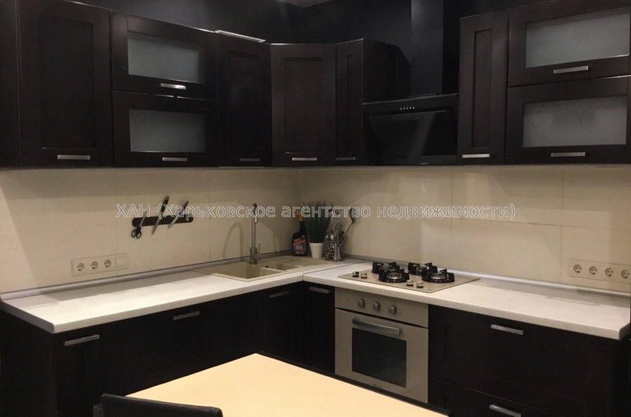 Продам квартиру, Кричевского ул. , 2 кім., 78 м², евроремонт 