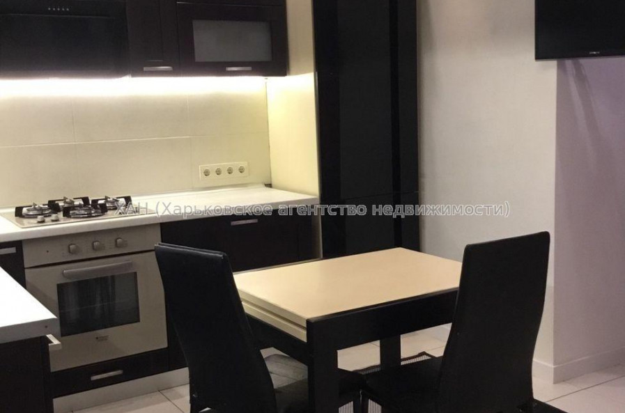 Продам квартиру, Кричевского ул. , 2 кім., 78 м², евроремонт 