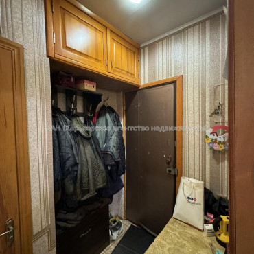 Продам квартиру, Любови Малой  просп. , 1  ком., 32 м², евроремонт 