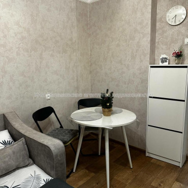 Продам квартиру, Свистуна ул. , 1 кім., 20 м², евроремонт 