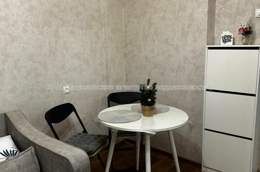 Продам квартиру, Свистуна ул. , 1 кім., 20 м², евроремонт 