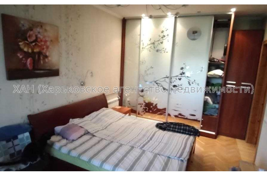 Продам квартиру, Науки просп. , 3 кім., 75.90 м², авторский дизайн 