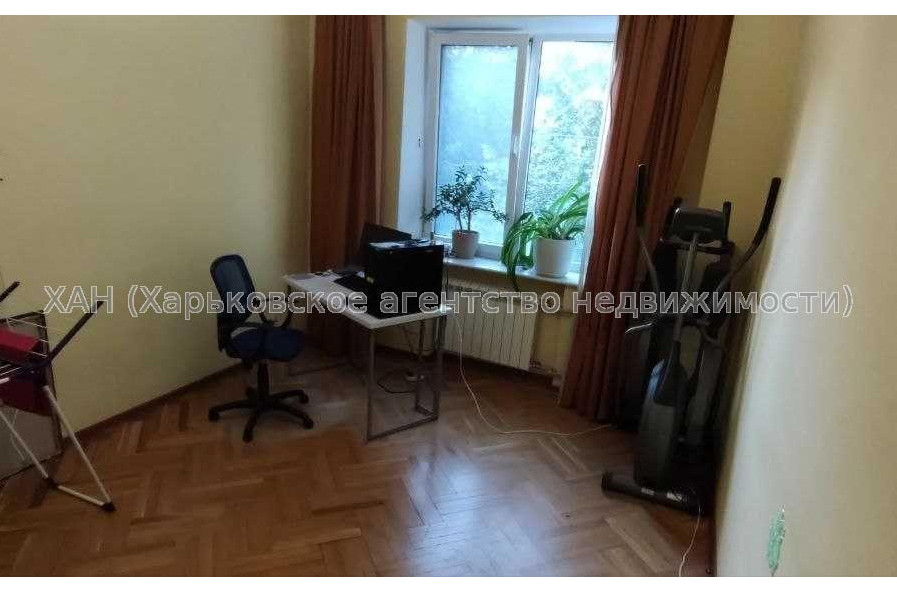 Продам квартиру, Науки просп. , 3 кім., 75.90 м², авторский дизайн 