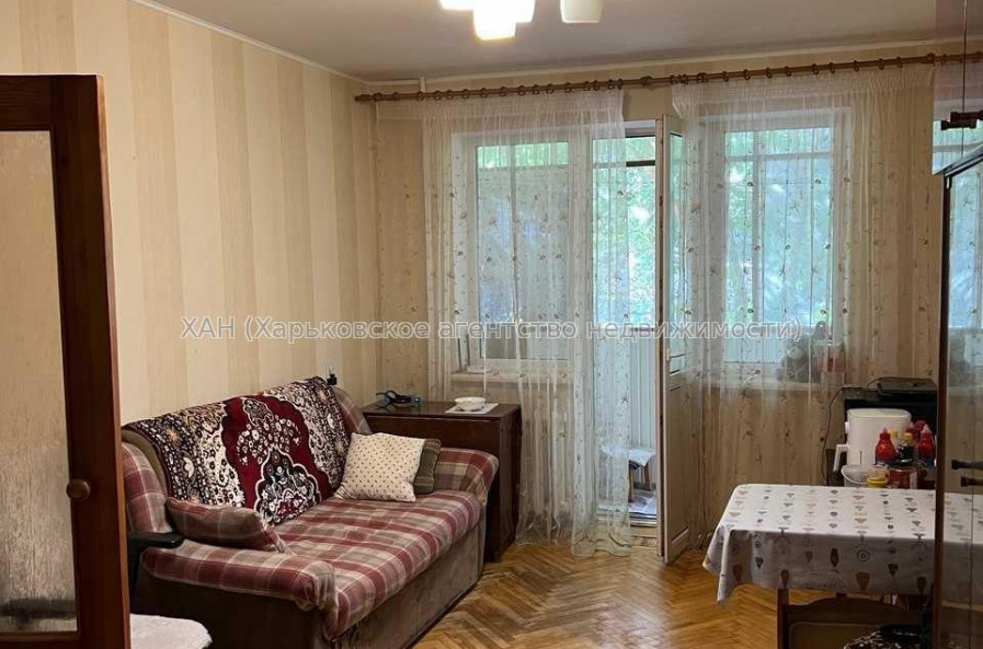 Продам квартиру, Генерала Момота ул. , 3  ком., 59 м², косметический ремонт 