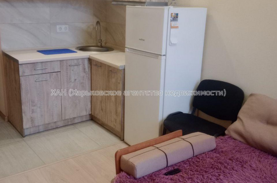 Продам квартиру, Салтовское шоссе , 1 кім., 21 м², капитальный ремонт 