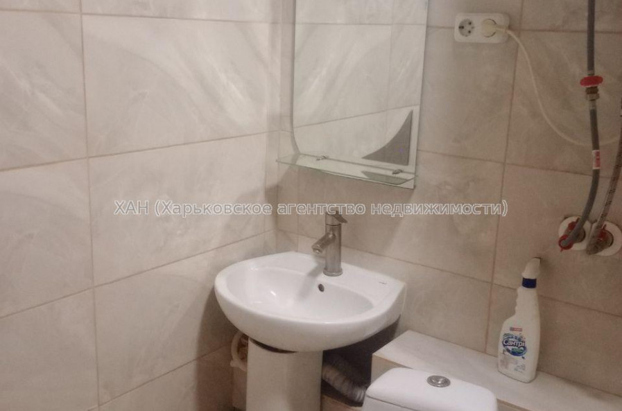 Продам квартиру, Салтовское шоссе , 1 кім., 21 м², капитальный ремонт 