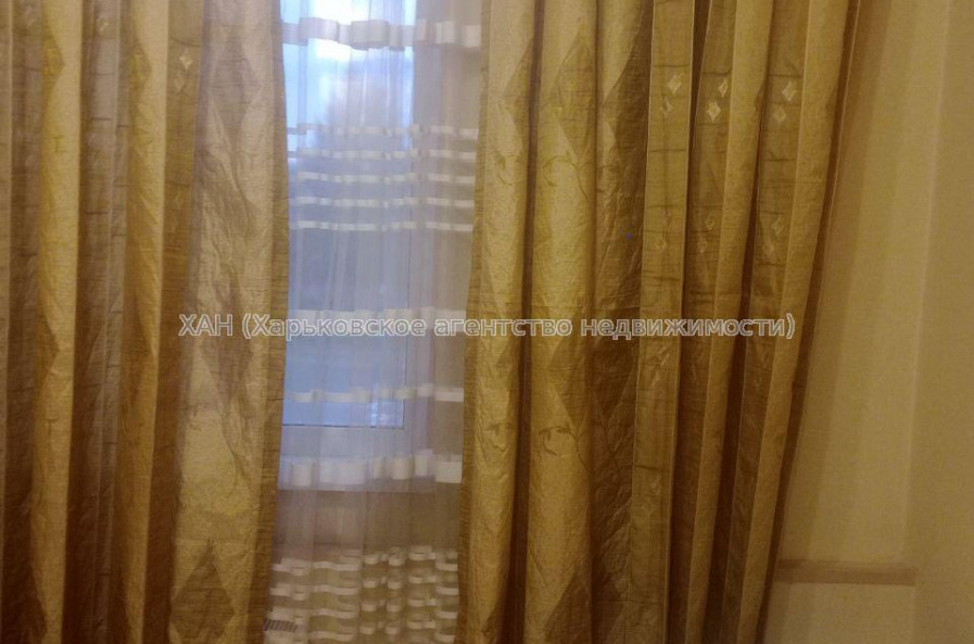 Продам квартиру, Салтовское шоссе , 1 кім., 21 м², капитальный ремонт 