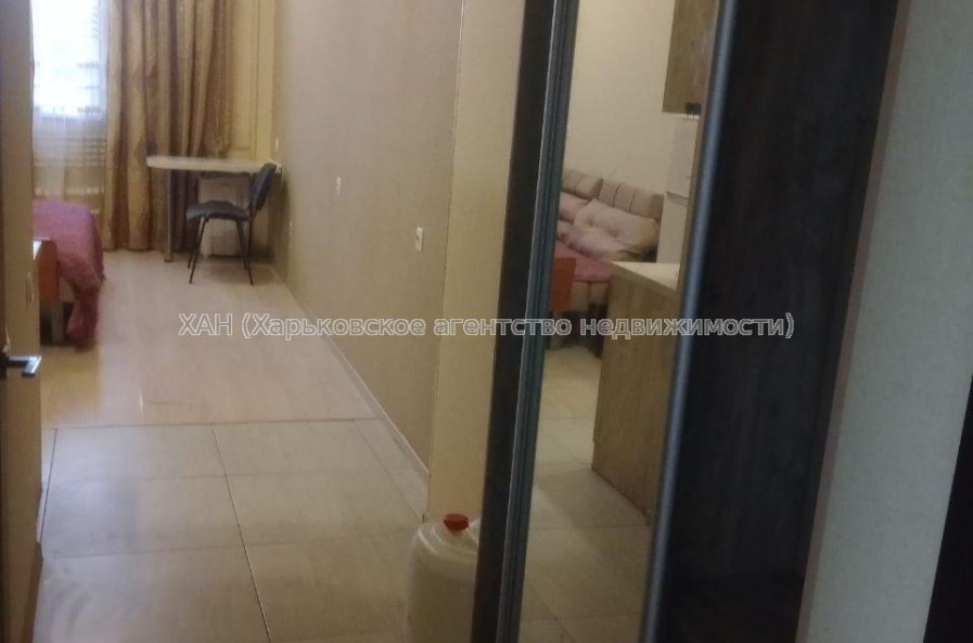 Продам квартиру, Салтовское шоссе , 1 кім., 21 м², капитальный ремонт 