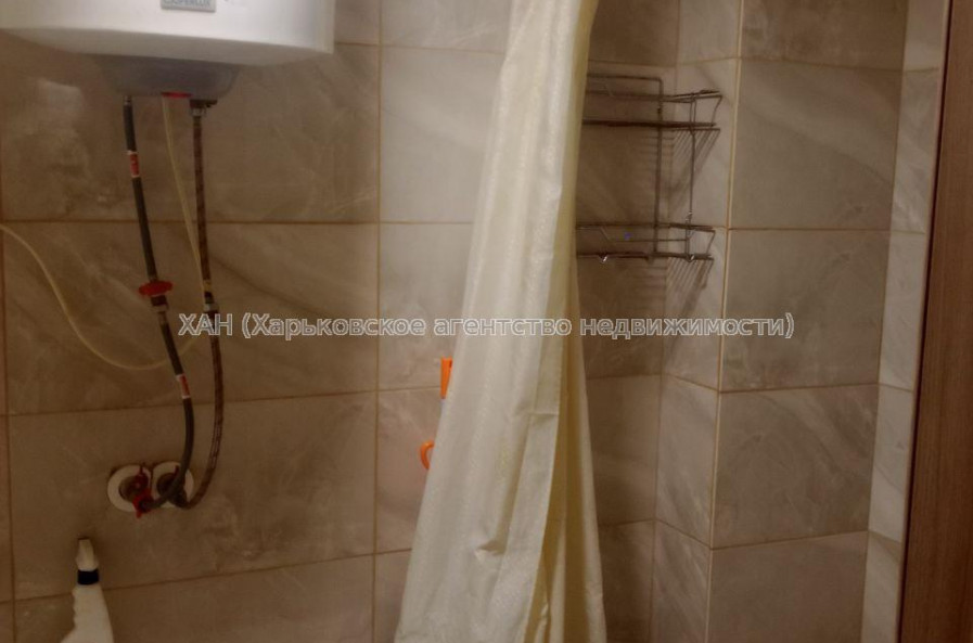 Продам квартиру, Салтовское шоссе , 1 кім., 21 м², капитальный ремонт 