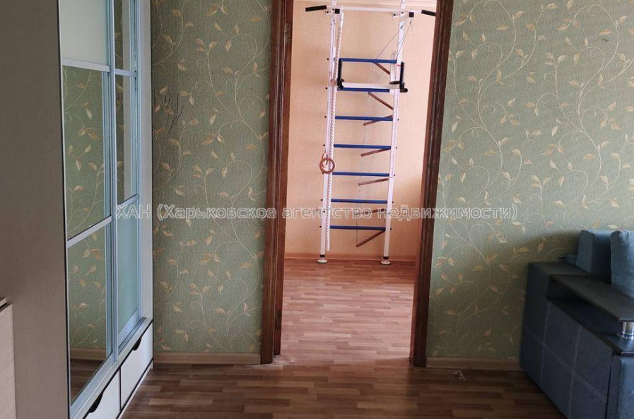 Продам квартиру, Харьковских Дивизий ул. , 2 кім., 44 м², капитальный ремонт 