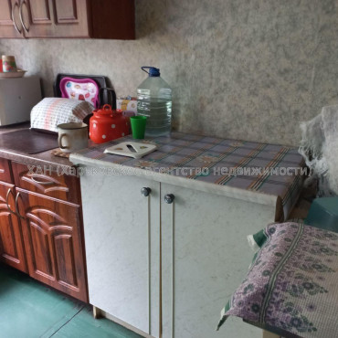Продам квартиру, Александровский просп. , 1 кім., 12 м², косметический ремонт 