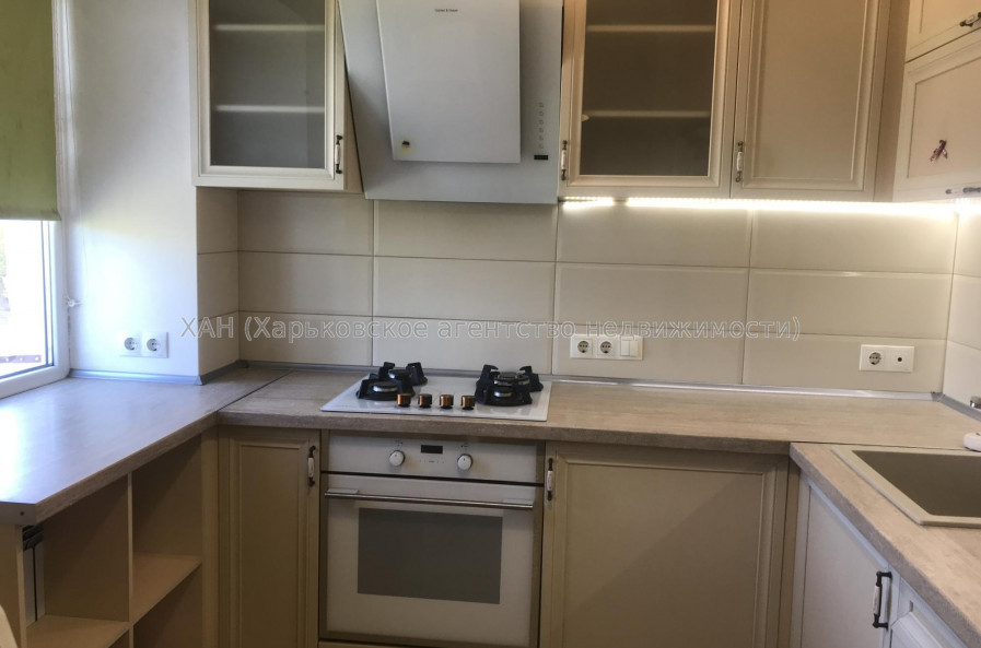 Сдам квартиру, 23 Августа ул. , 62 , 1  ком., 32 м², евроремонт 
