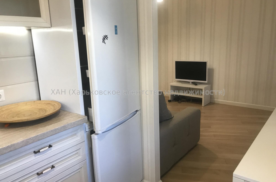 Сдам квартиру, 23 Августа ул. , 62 , 1  ком., 32 м², евроремонт 