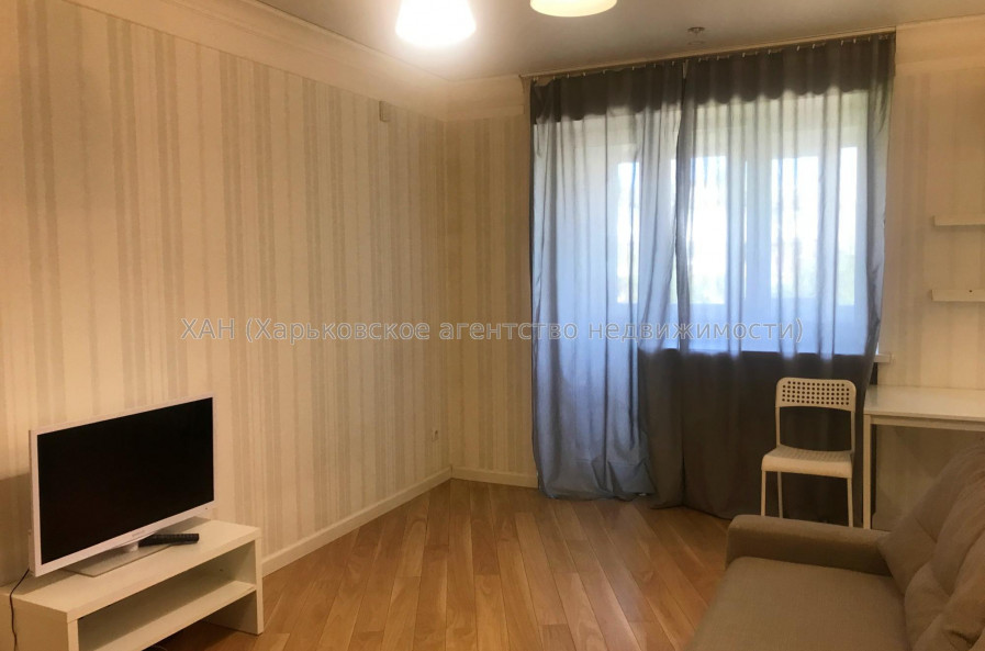 Сдам квартиру, 23 Августа ул. , 62 , 1  ком., 32 м², евроремонт 