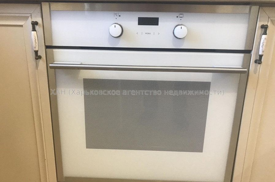 Сдам квартиру, 23 Августа ул. , 62 , 1  ком., 32 м², евроремонт 