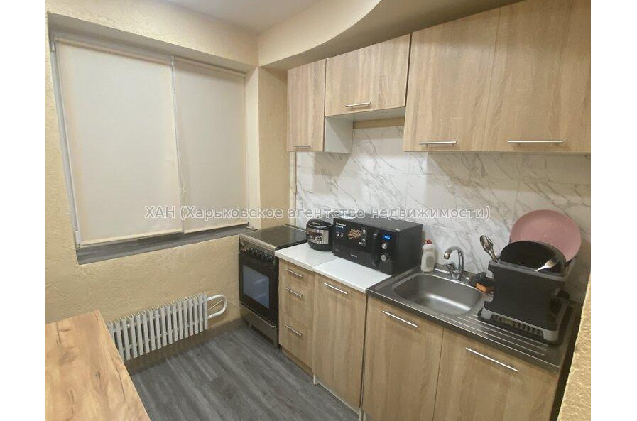 Продам квартиру, Непокоренных ул. , 1 кім., 34 м², капитальный ремонт 