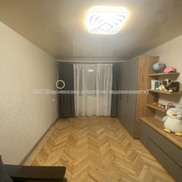 Продам квартиру, Непокоренных ул. , 1  ком., 34 м², капитальный ремонт 