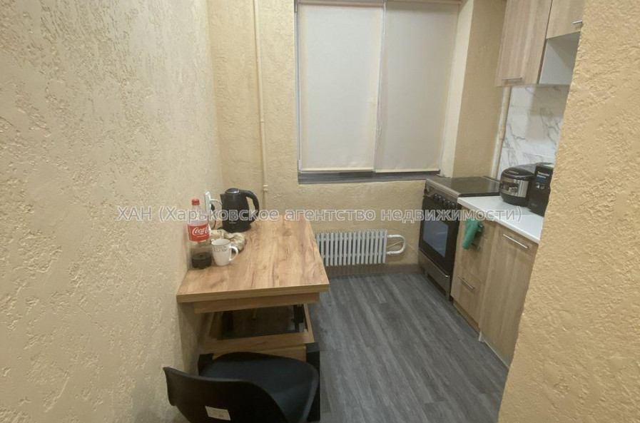 Продам квартиру, Непокоренных ул. , 1 кім., 34 м², капитальный ремонт 