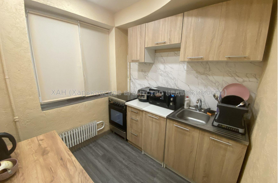 Продам квартиру, Непокоренных ул. , 1 кім., 34 м², капитальный ремонт 