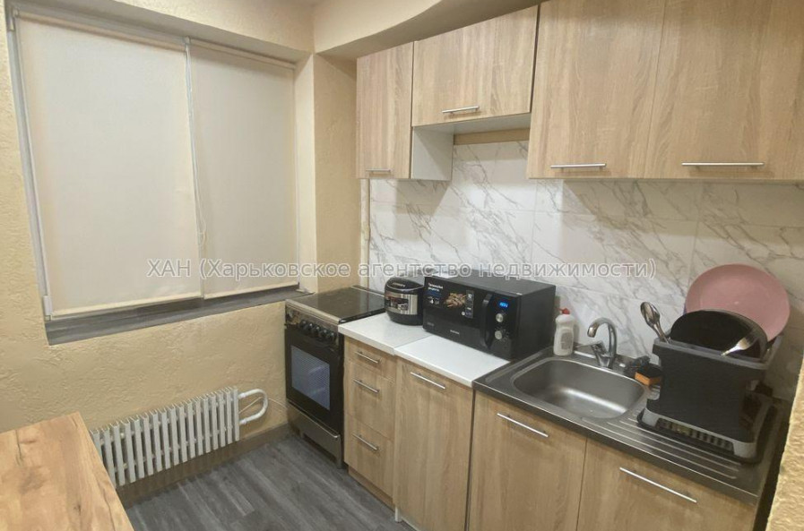 Продам квартиру, Непокоренных ул. , 1 кім., 34 м², капитальный ремонт 