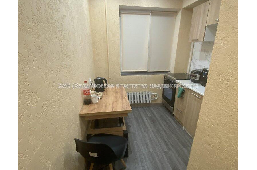 Продам квартиру, Непокоренных ул. , 1 кім., 34 м², капитальный ремонт 