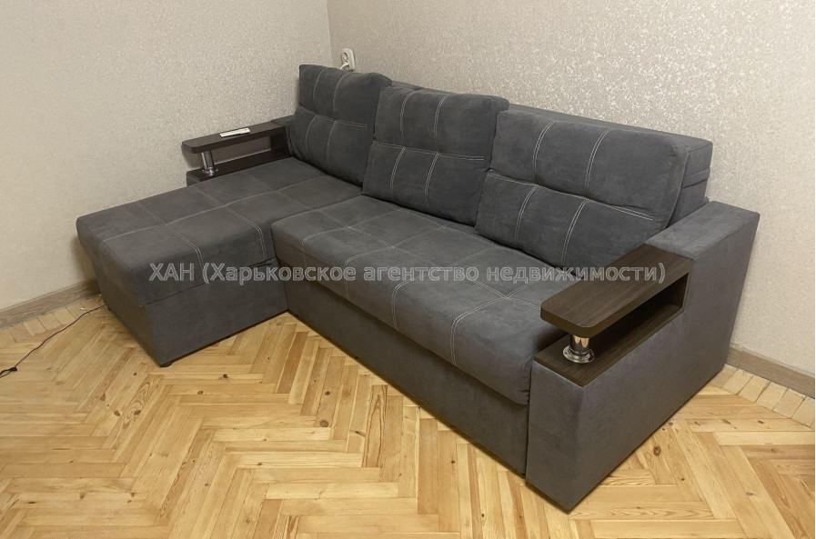 Продам квартиру, Непокоренных ул. , 1 кім., 34 м², капитальный ремонт 