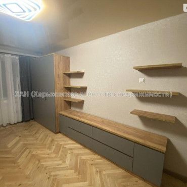 Продам квартиру, Непокоренных ул. , 1  ком., 34 м², капитальный ремонт 