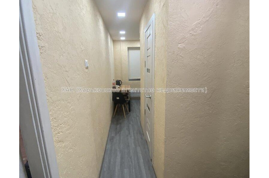 Продам квартиру, Непокоренных ул. , 1 кім., 34 м², капитальный ремонт 