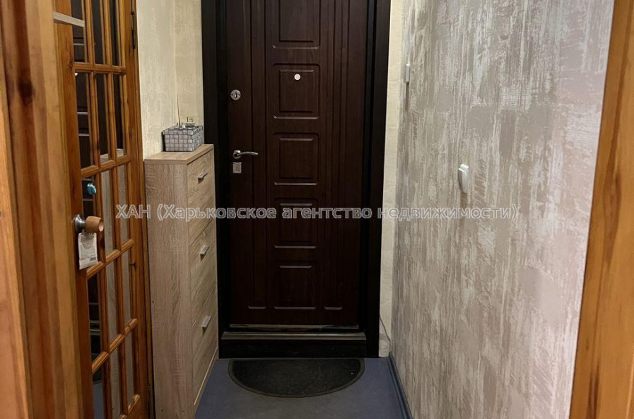 Продам квартиру, Каденюка ул. , 2  ком., 44 м², косметический ремонт 