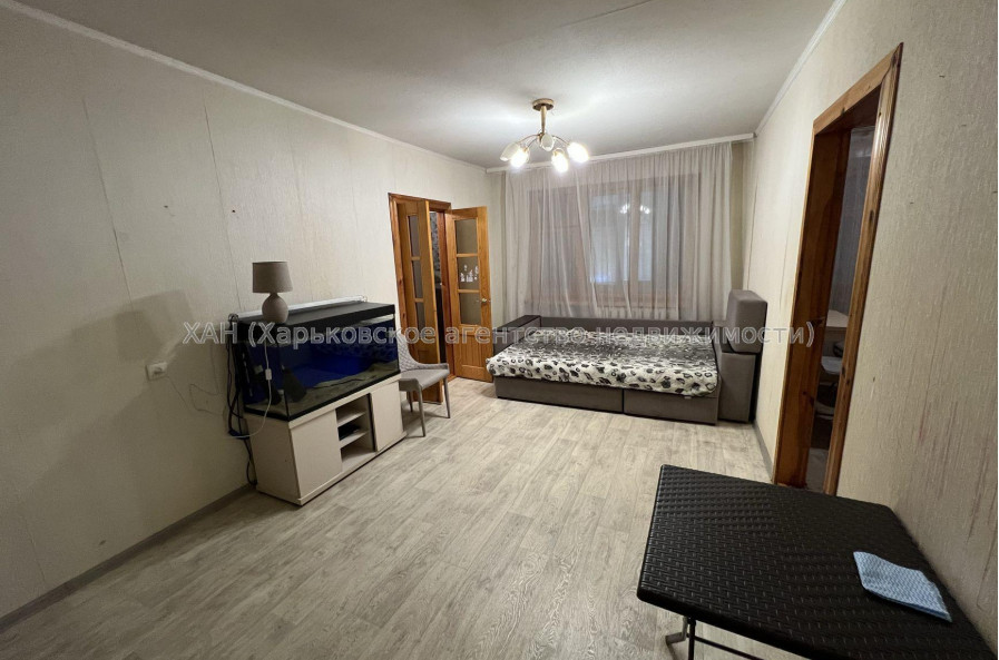 Продам квартиру, Каденюка ул. , 2  ком., 44 м², косметический ремонт 