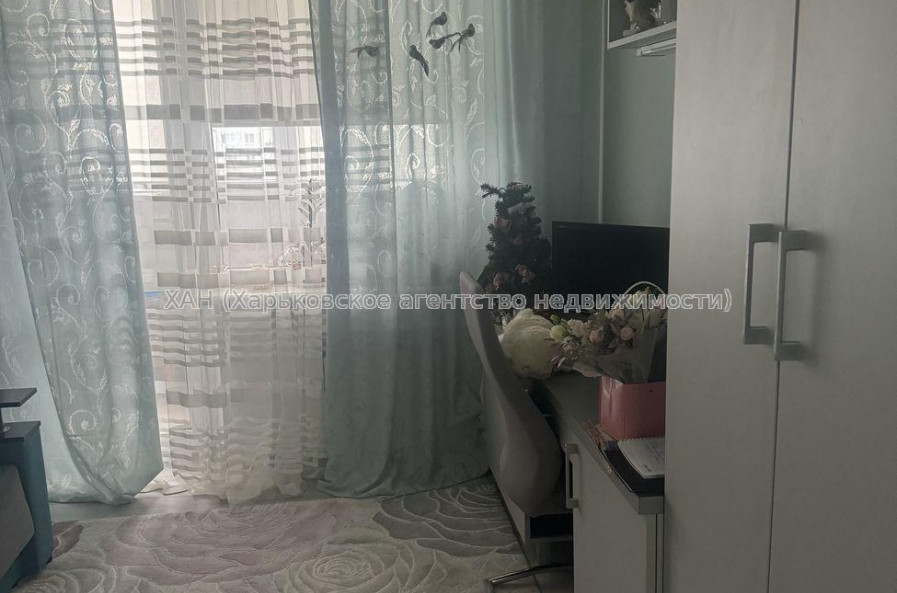 Продам квартиру, 3  ком., 65 м², капитальный ремонт 