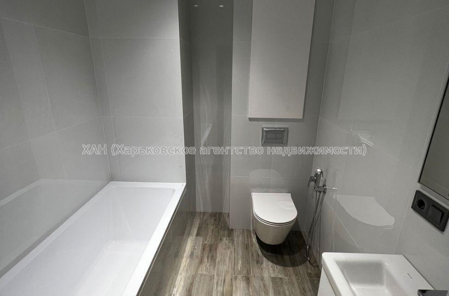 Продам квартиру, Дача 55 ул. , 3 кім., 92 м², авторский дизайн 