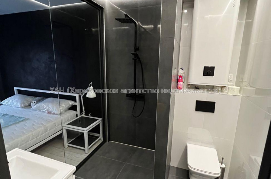 Продам квартиру, Дача 55 ул. , 3 кім., 92 м², авторский дизайн 