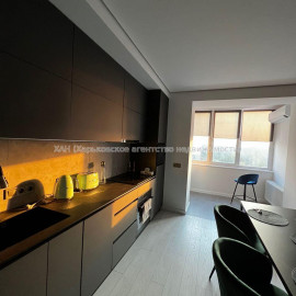Продам квартиру, Дача 55 ул. , 3 кім., 92 м², авторский дизайн
