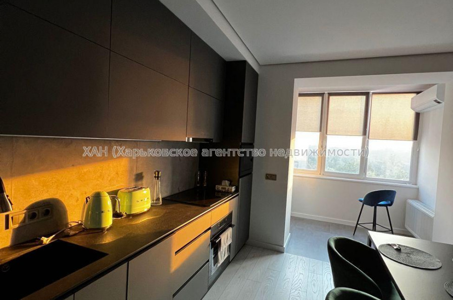 Продам квартиру, Дача 55 ул. , 3 кім., 92 м², авторский дизайн 